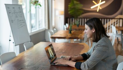 Why More Women in HR Are Choosing HR Contract Jobs
